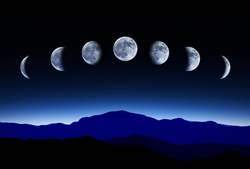 16586759 – moon lunar cycle in night sky, time-lapse concept